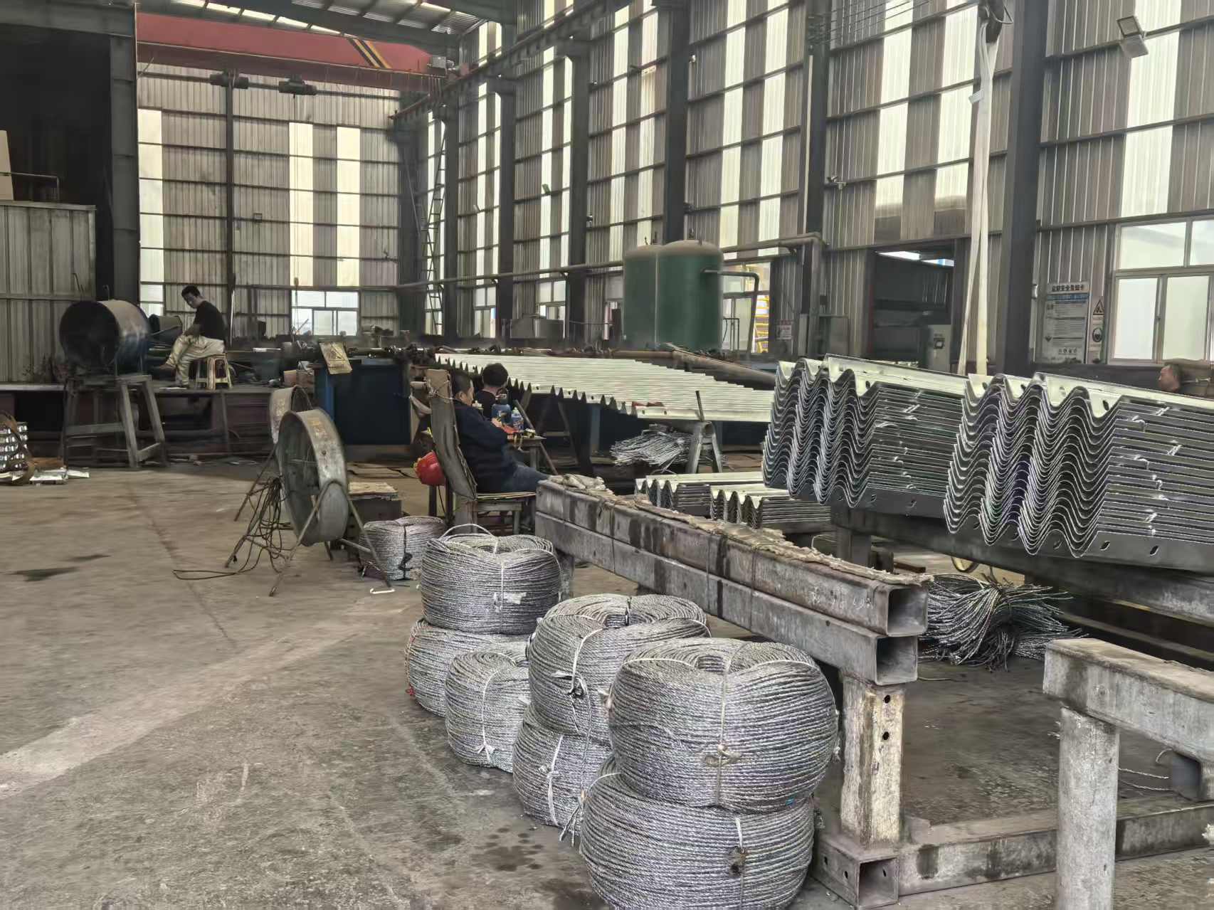 防城港市热镀锌波形护栏三波波形护栏 - 一站式服务